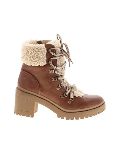 Pre-owned Universal Thread Ankle Boots In Brown