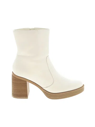 Pre-owned Universal Thread Ankle Boots In Ivory