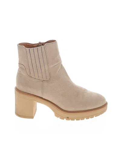 Pre-owned Universal Thread Ankle Boots In Tan