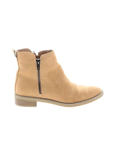Pre-owned Universal Thread Ankle Boots In Tan