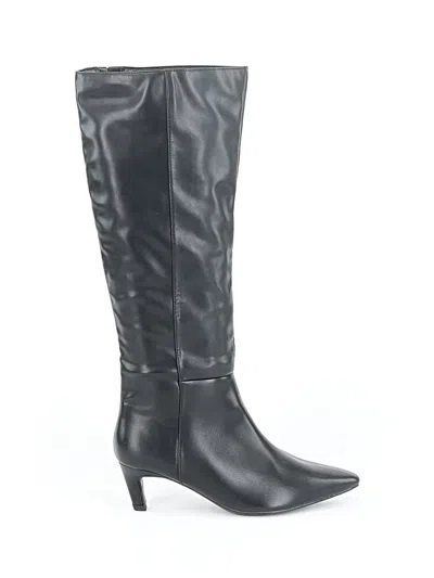 Universal Thread Boots In Black