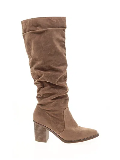 Pre-owned Universal Thread Boots In Brown