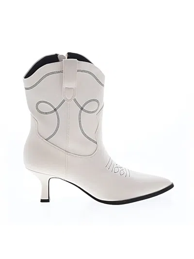 Universal Thread Boots In Multi