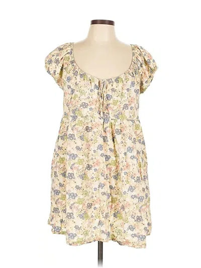 Pre-owned Universal Thread Casual Dress In Brown