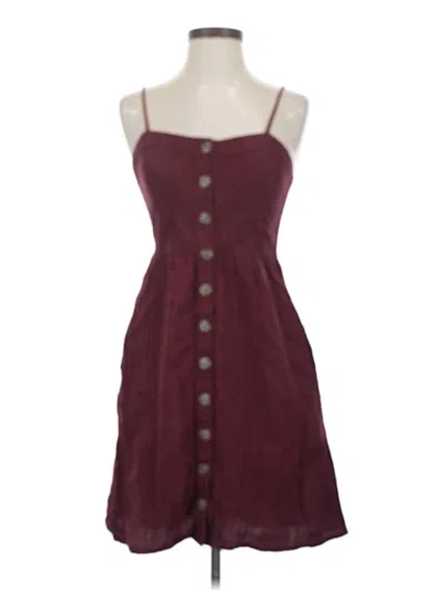 Pre-owned Universal Thread Casual Dress In Burgundy