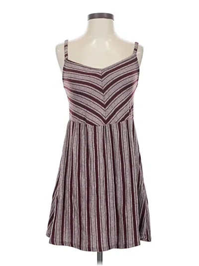 Pre-owned Universal Thread Casual Dress In Burgundy