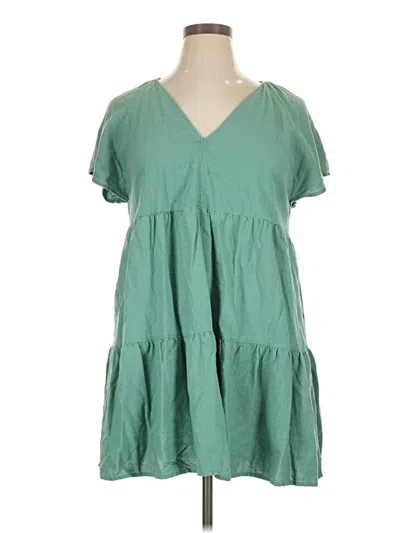 Pre-owned Universal Thread Casual Dress In Green