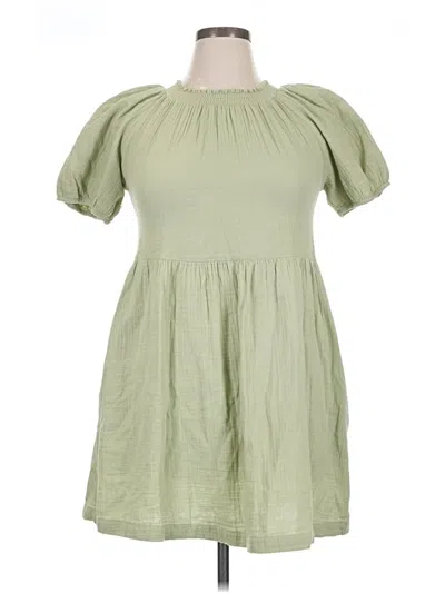 Pre-owned Universal Thread Casual Dress In Green