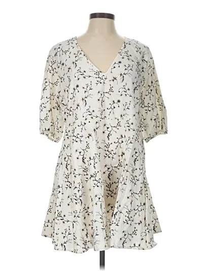 Pre-owned Universal Thread Casual Dress In Ivory