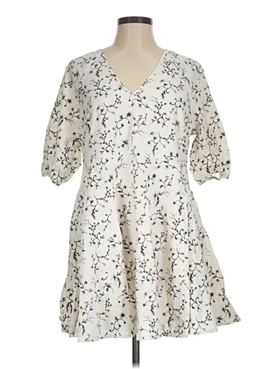 Pre-owned Universal Thread Casual Dress In White