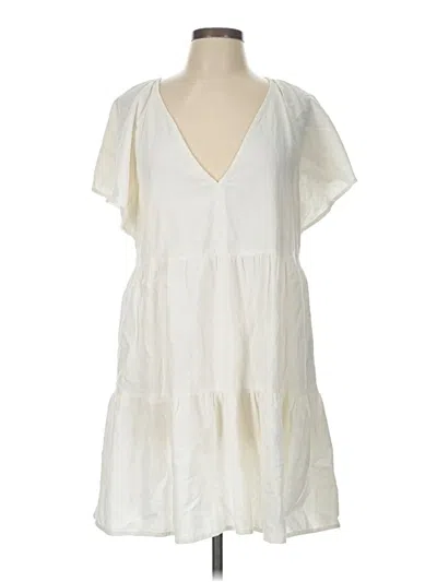 Pre-owned Universal Thread Casual Dress In White