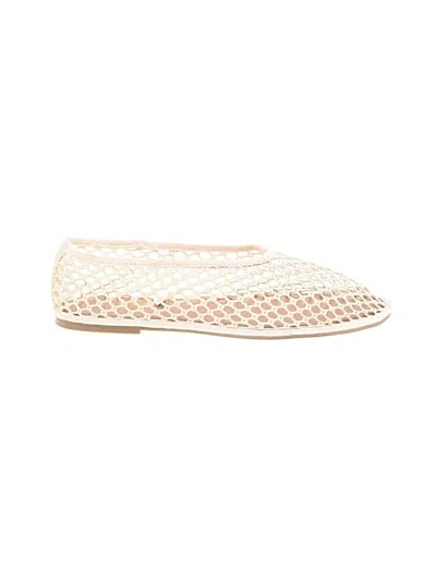 Pre-owned Universal Thread Flats In Ivory