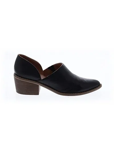 Pre-owned Universal Thread Heels In Black