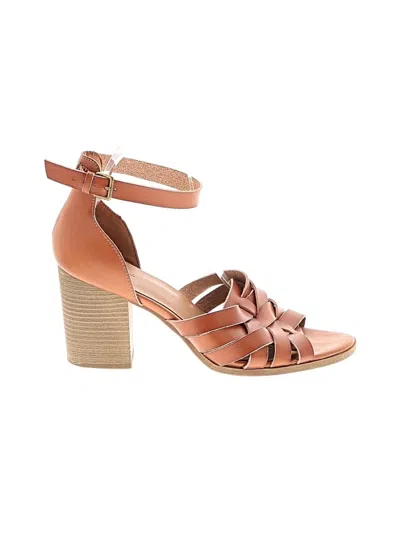 Pre-owned Universal Thread Heels In Brown