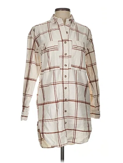 Pre-owned Universal Thread Long Sleeve Button Down Shirt In Ivory