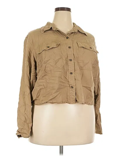 Pre-owned Universal Thread Long Sleeve Button Down Shirt In Tan