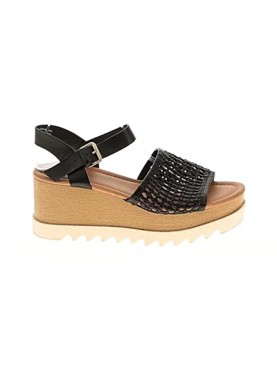 Pre-owned Universal Thread Sandals In Brown