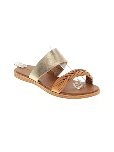 Pre-owned Universal Thread Sandals In Brown