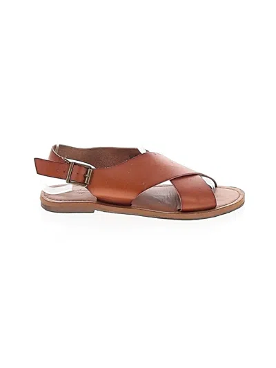 Pre-owned Universal Thread Sandals In Brown