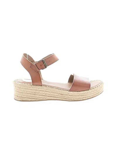 Pre-owned Universal Thread Sandals In Brown
