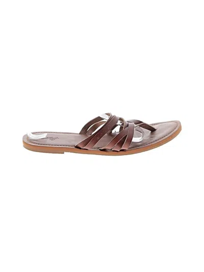 Pre-owned Universal Thread Sandals In Brown