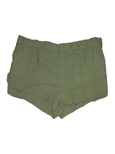 Pre-owned Universal Thread Shorts In Green