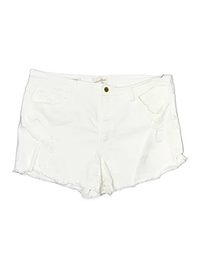 Pre-owned Universal Thread Shorts In Ivory