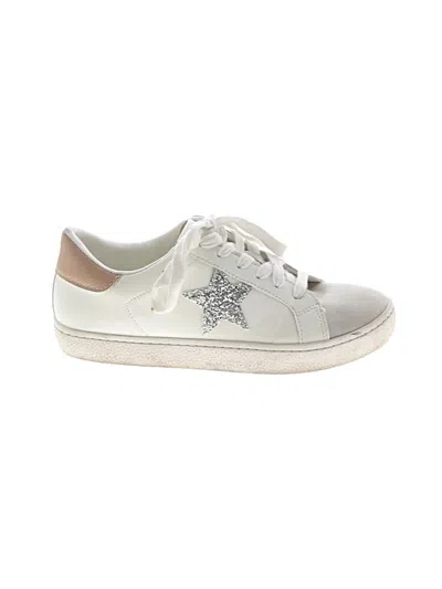 Pre-owned Universal Thread Sneakers In White