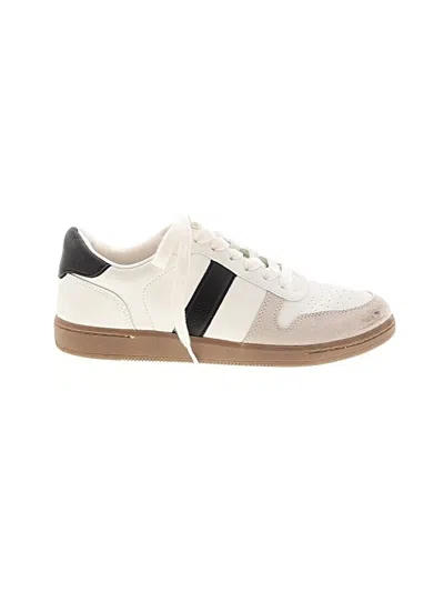 Pre-owned Universal Thread Sneakers In White