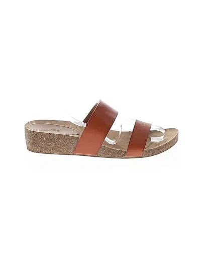 Pre-owned Universal Thread Wedges In Brown