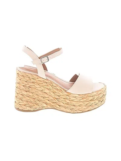 Pre-owned Universal Thread Wedges In Ivory