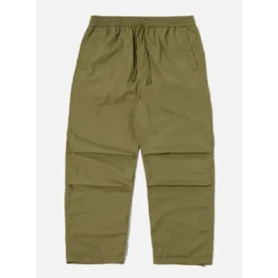 Universal Works Pantalon Parachute Olive Recycled Poly Tech In Green