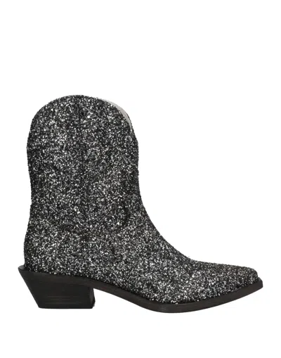 Unlace Ankle Boots In Black