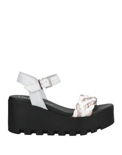 Unlace Woman Sandals White Size 5 Soft Leather