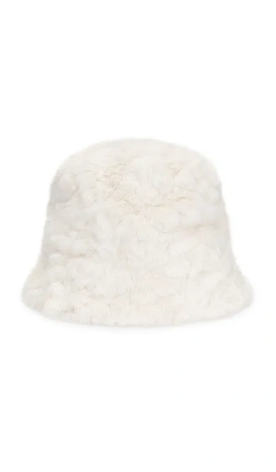 Unreal Fur Yeoman Bucket Hat In Ivory