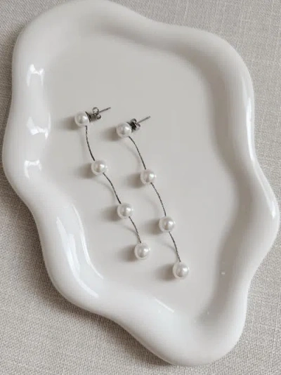 Untamed Petals Luna Pearl Drop Earrings In Silver