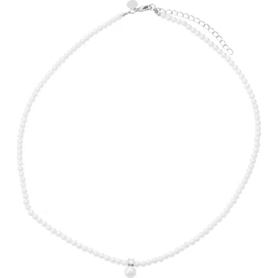 Untamed Petals Reverie Pearl Necklace In Silver
