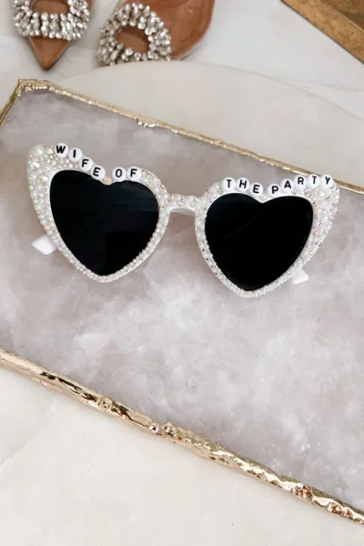 Untamed Petals Wife Of The Party Sunnies In White