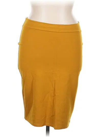 Pre-owned Urban Coco Casual Skirt In Yellow