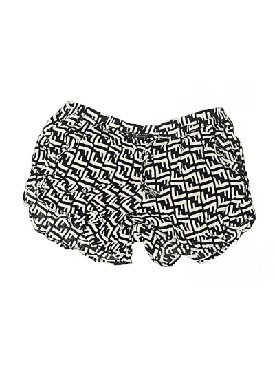Pre-owned Urban Coco Shorts In Ivory