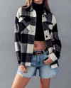URBAN DAIZY BACK TO ME PLAID FLANNEL SHACKET IN BLACK MULTI