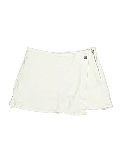 Pre-owned Urban Daizy Casual Skirt In White