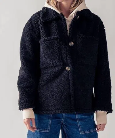 Urban Daizy Cozy Sherpa Fleece Jacket In Black