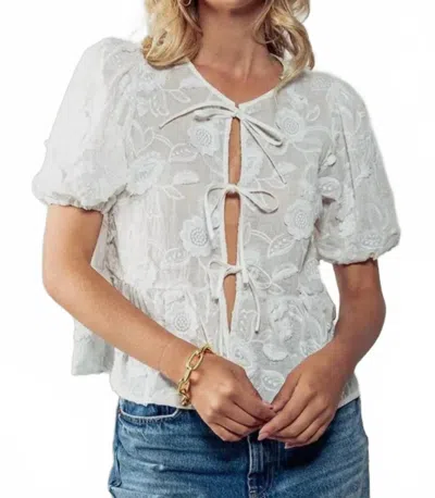 Urban Daizy Grace Puff Sleeve Top In Wh In White