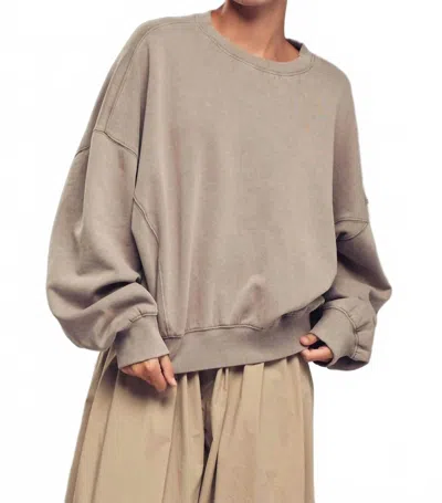 Urban Daizy Pigment Washed Relaxed Fit Sweatshirt In Mocha Mousse In Brown