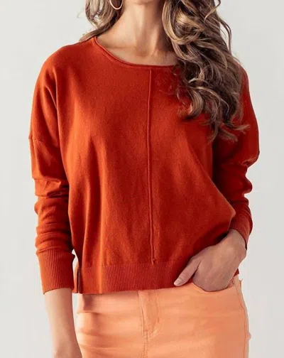 Urban Daizy Round Neck Sweater In Rust In Brown