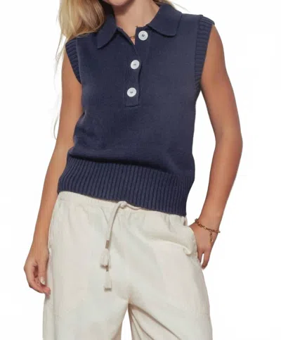 Urban Daizy Row Vest In Navy In Blue