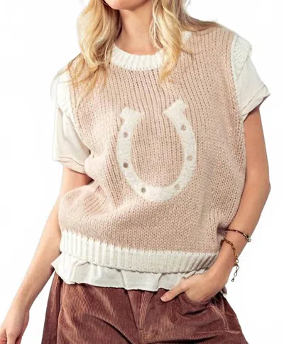 Urban Daizy Wild West Horseshoe Sweater Vest In Mocha In Pink