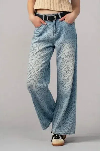 Urban Daizy Women's Leopard Print Wide Leg Denim Pants In Animal Print In Blue