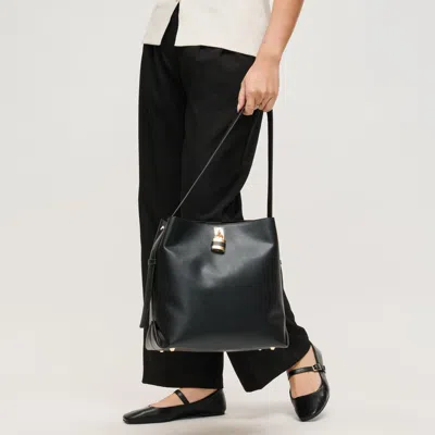 Urban Expressions Handbags Caroline Hobo In Black